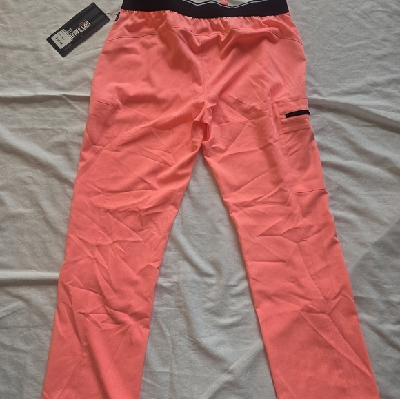 Scrub set - Picture 4 of 5